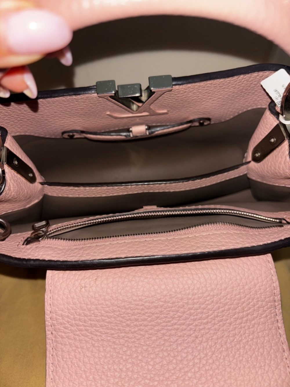 Pink LV Louis Vuitton Capucines BB - Picture 12 of 16